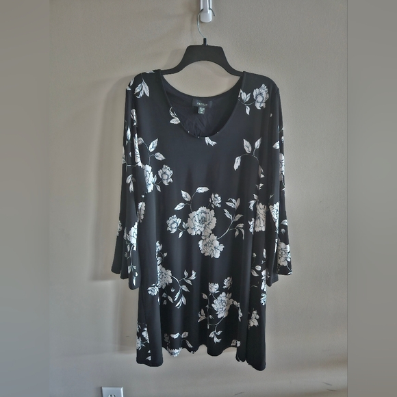 Karen Kane Garden Rose Flare Sleeve Taylor Dress - Picture 2 of 6